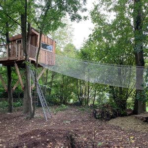 ferme nos pilifs cabane bois