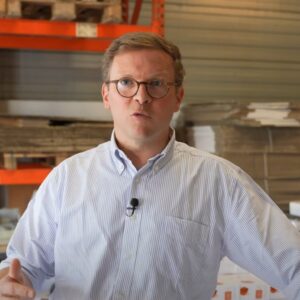 Quentin van Winckel, Directeur de B-Fix, une PME belge innovante spécialisée dans les systèmes de fixation invisibles