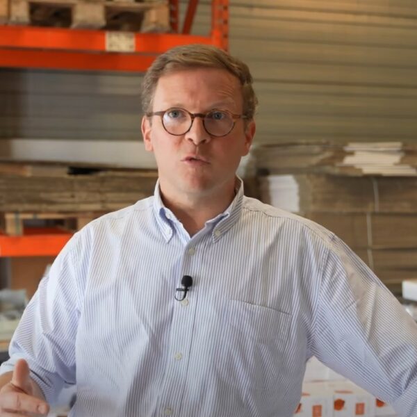 Quentin van Winckel, Directeur de B-Fix, une PME belge innovante spécialisée dans les systèmes de fixation invisibles